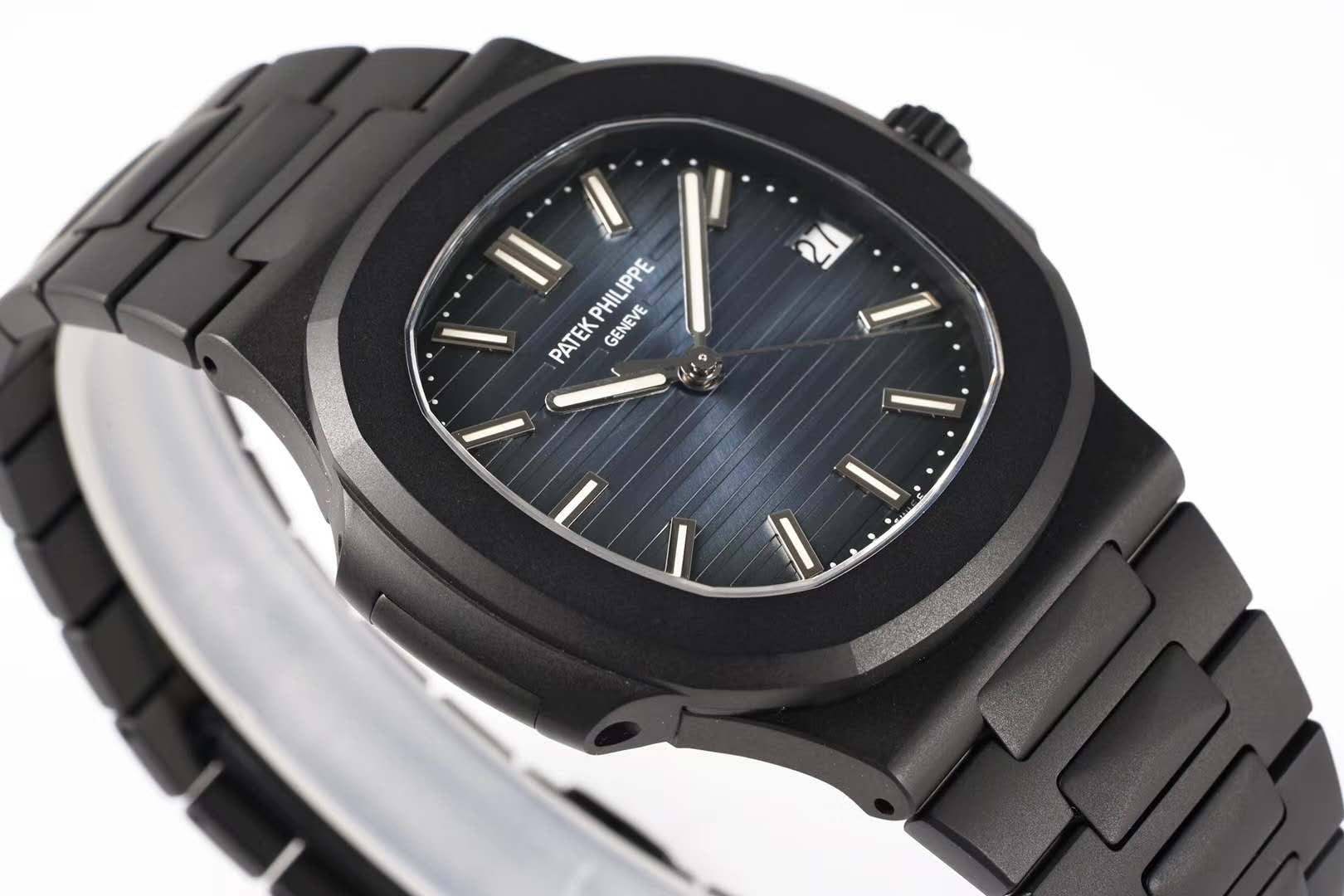Nautilus Jumbo 5711 ‘Black Venom Limited Edition’ Blue Dial