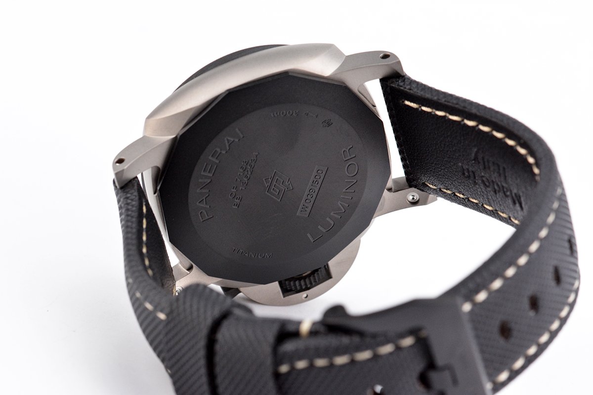 PAM1662 Luminor Marina DMLS 44mm